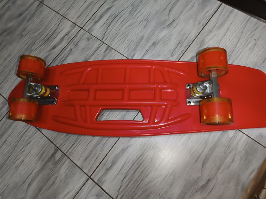 Скейтборд новый не пользовался