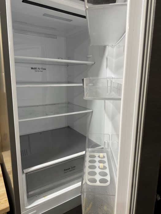 Продам холодильник LG