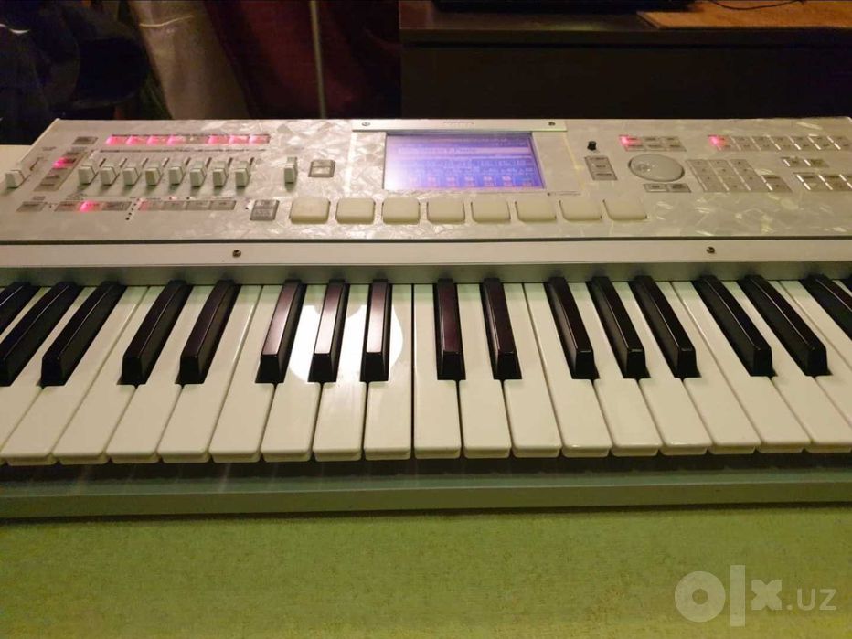 Korg M3 61 синтезатор