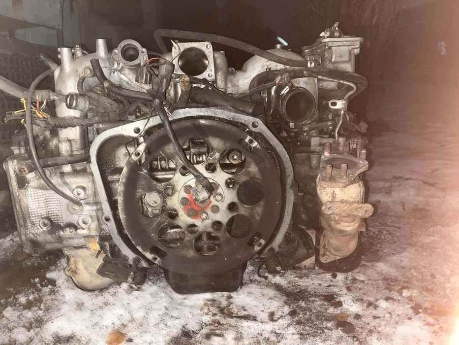 Мотор субару ej20