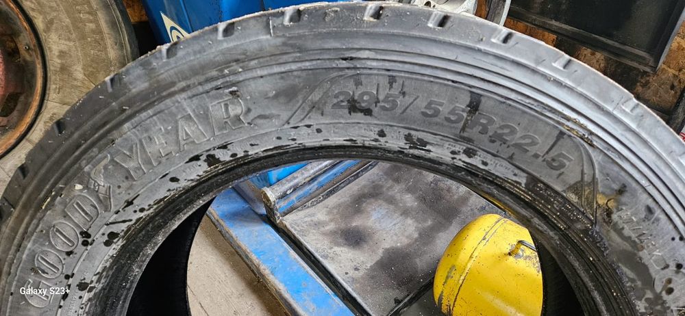 Шины грузовые 295/55/22.5