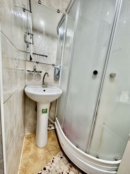 Продается 3 комн кв рядом со СХИ