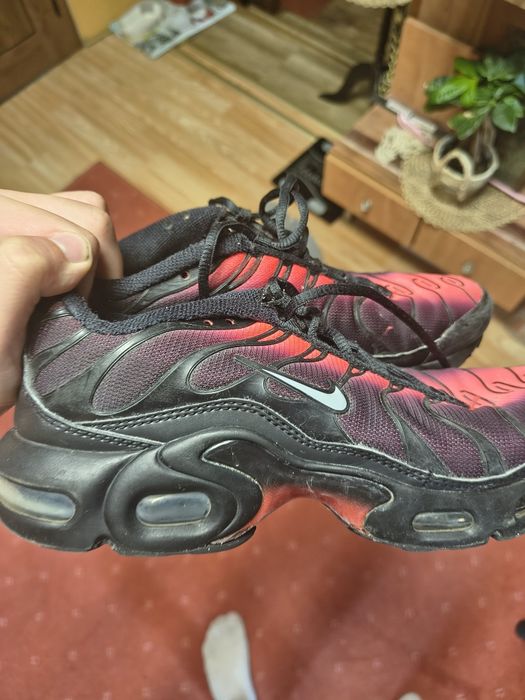 Nike tn 40 номер в уникално качество са чисто нови и удобни пращаме само по Спиди !