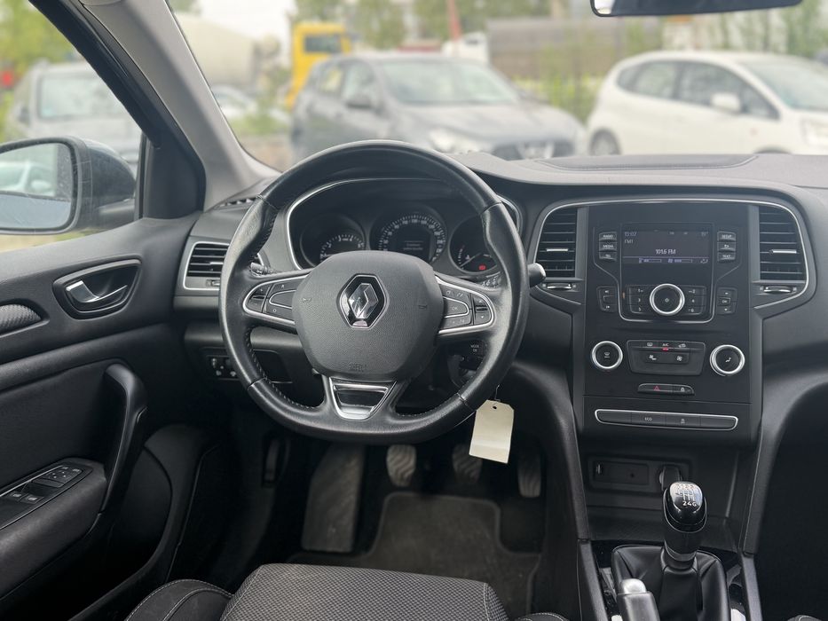 Renault Megane 4 Hatchback, 1.3 benzina manual 2019, euro 6. Nu necesita investitii, revizie, filtre si distributie schimbate cu factura !