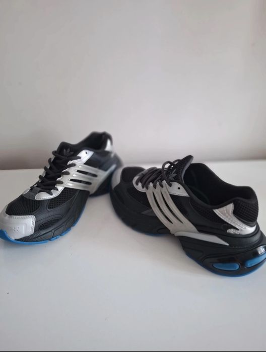 Vand papuci Adidas!!! Marimea 41,5