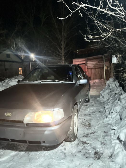 Ford Sierra LX Сапфир