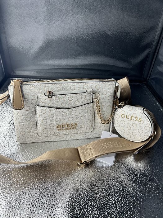 Poseta de dama Guess noua cu eticheta