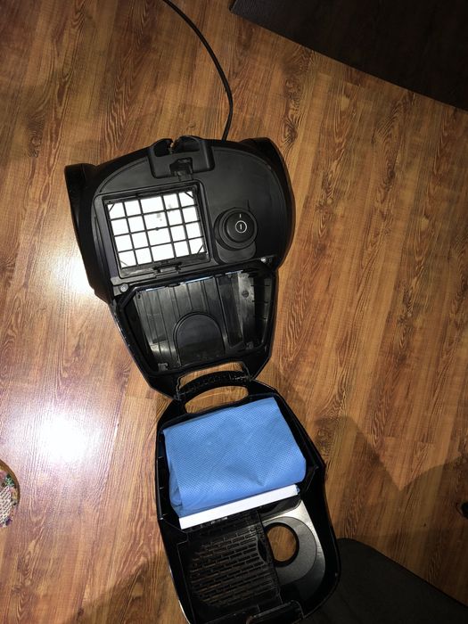 Продаю пылисос bosh