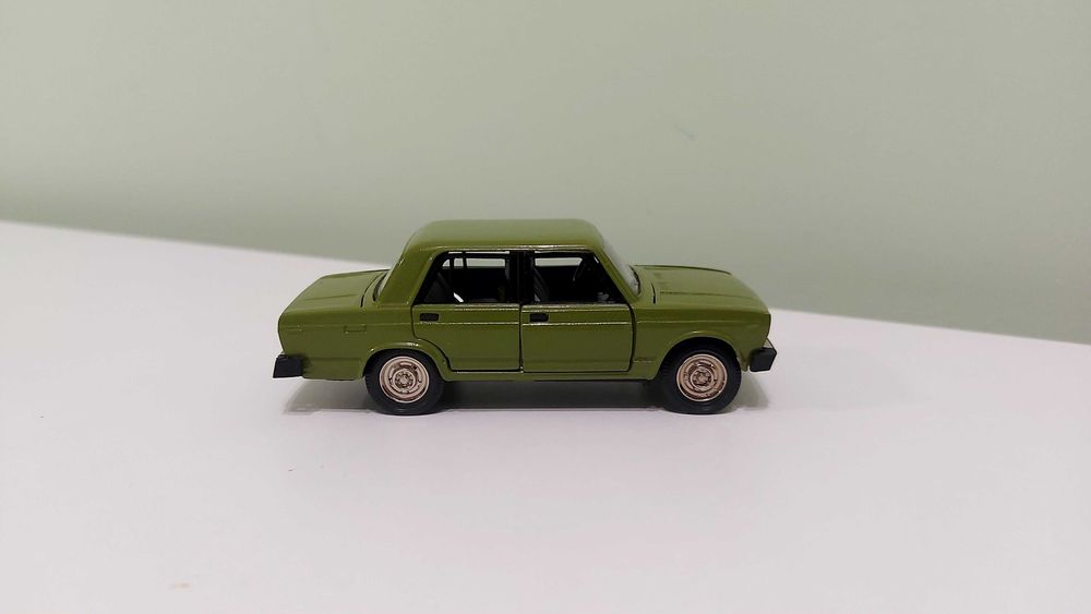 ВАЗ 2105 А39 1:43 СССР