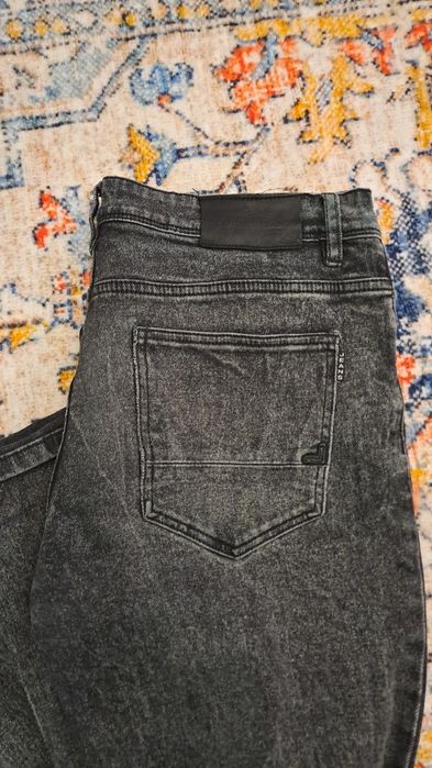 Продам брюки мужские  джинсы