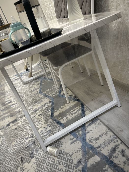 Кухонный стол мрамор. Новый