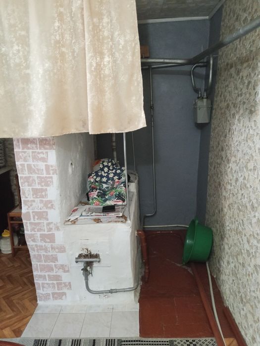 Продам два полноценных дома в одном дворе