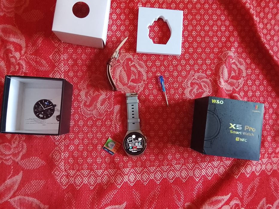 Часы X5pro все с сборе ещё есть новая батарейка