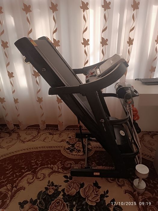 Беговой дорожка, yugurish yoʻlakchasi