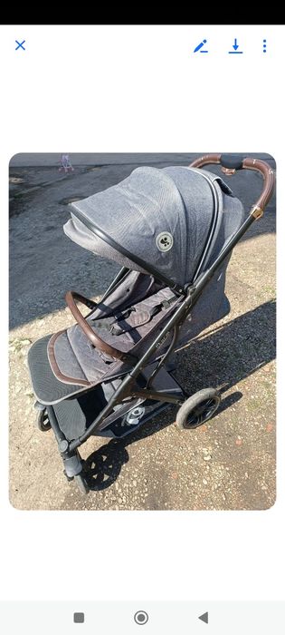 Бебешка количка.