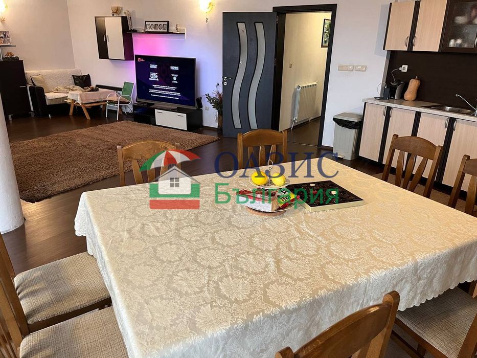 3-етажна къща с ресторант в центъра на Кошарица,1200кв.м,845 000 евро,