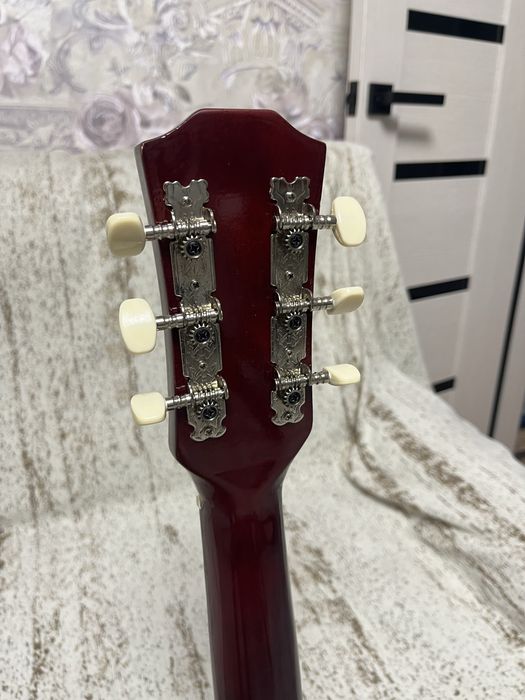 Гитара акустическая