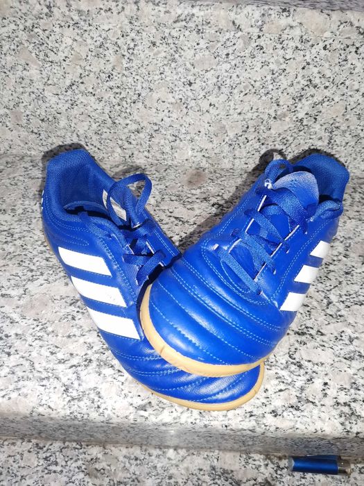 Маратонки адидас 37 номер