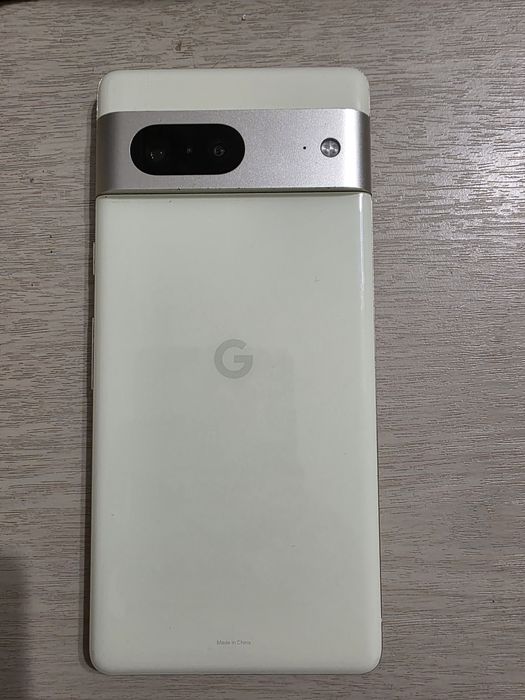 Продаю Google pixel 7