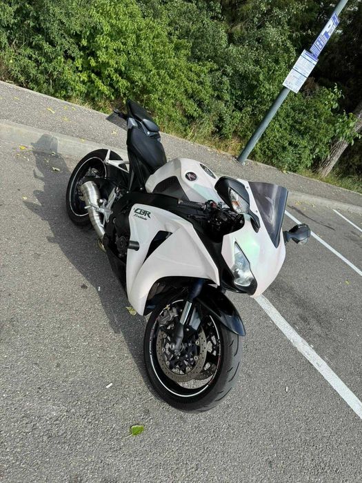 Honda CBR 1000RR *2010* !!! Intretinere la zi