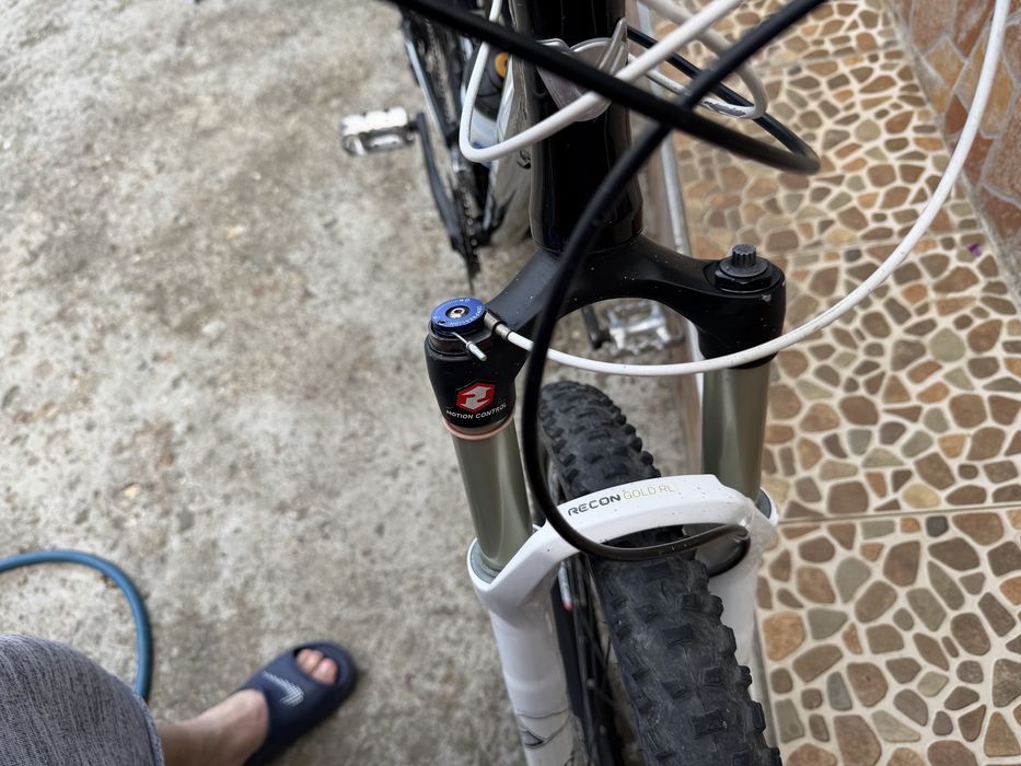 MTB Univega 26 - RockShox Recon Gold (aer) - Shimano XT - stare foarte bună