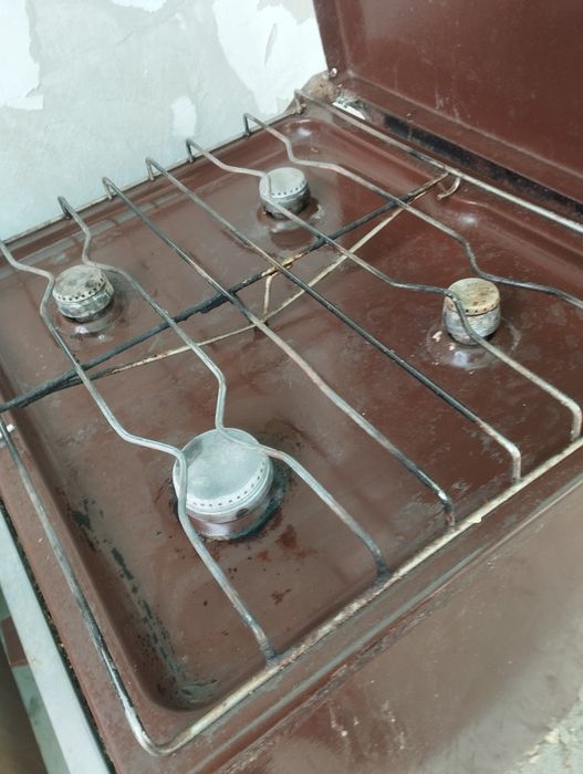 Продаю раковину для кухни плиту ,вытяжку и кухонный гарнитур
