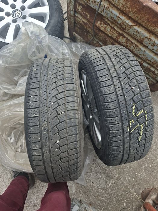 Vând set 4 roți complete Volkswagen jante aliaj R16 cu anvelope M+S