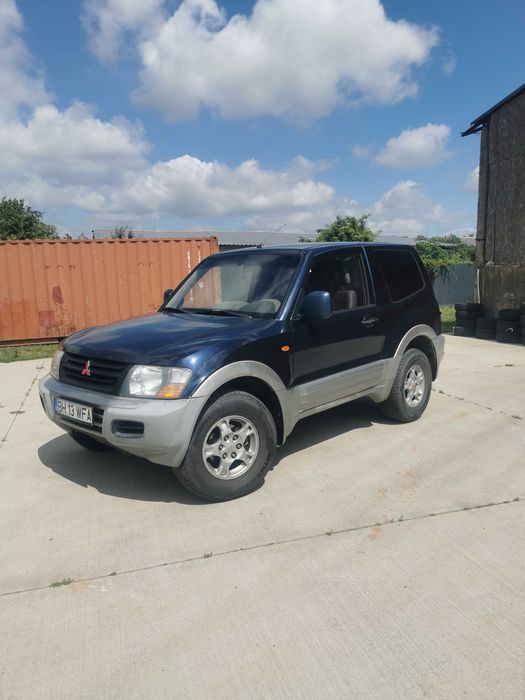 Inchiriere AUTO  Mitsubischi Pajero 3.2