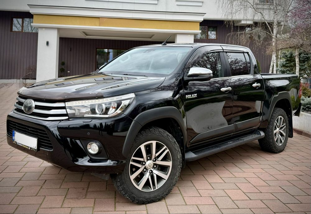 Toyota Hilux Invincible  2.4d Cutie Automata! Garantie!TVA Deductibil