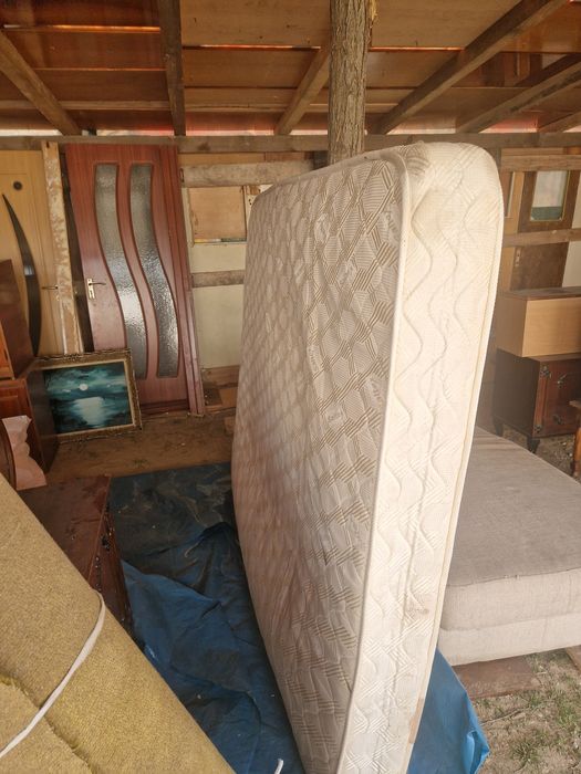 Vând saltele second