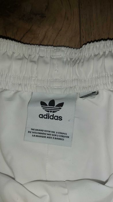 Adidas къси гащи - Размер S