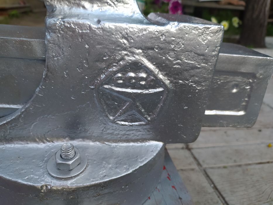 Продам _ Тиски _СССР