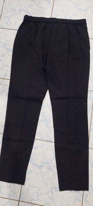 Pantalonii dama 40 Mango