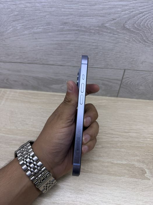 Продаю iphone 14 128gb