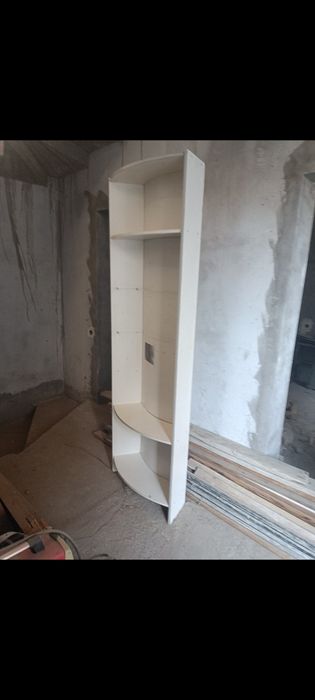 Трюмо, полка ,бошка нарсалар сотилади, бошка элонларга хам кириб курин