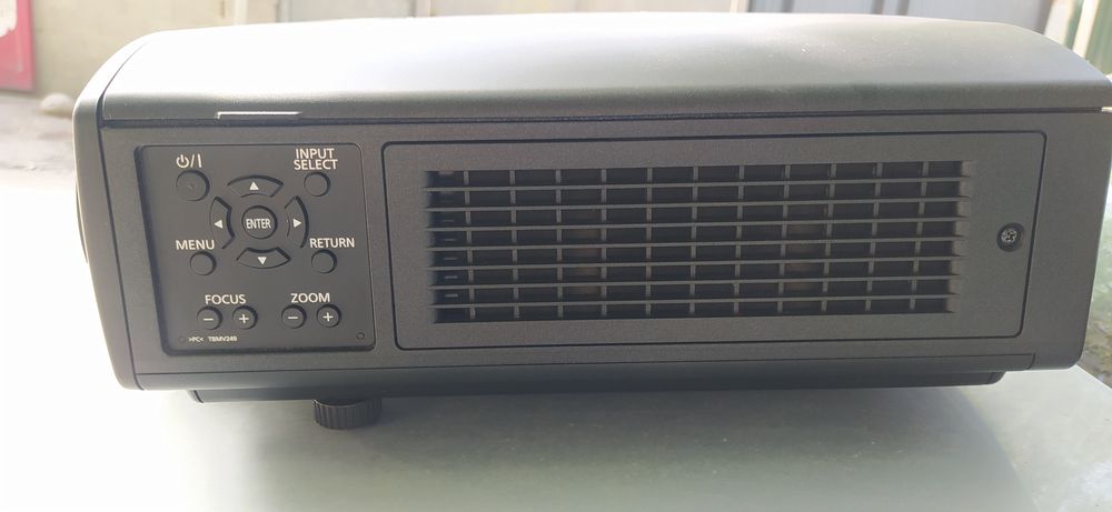 Продам проектор  марки  Panasonic