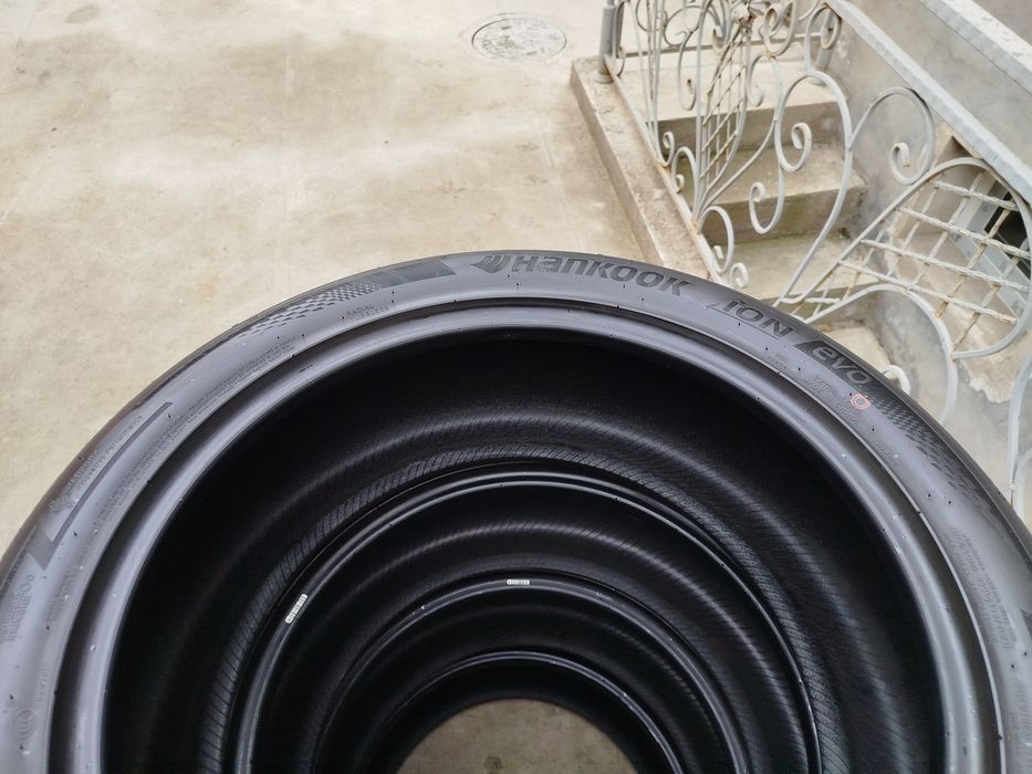 245 45 R19 Shina Hankook ion Evo