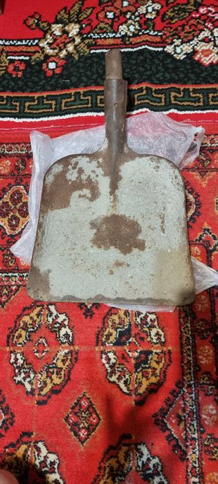 Лопата железнная
