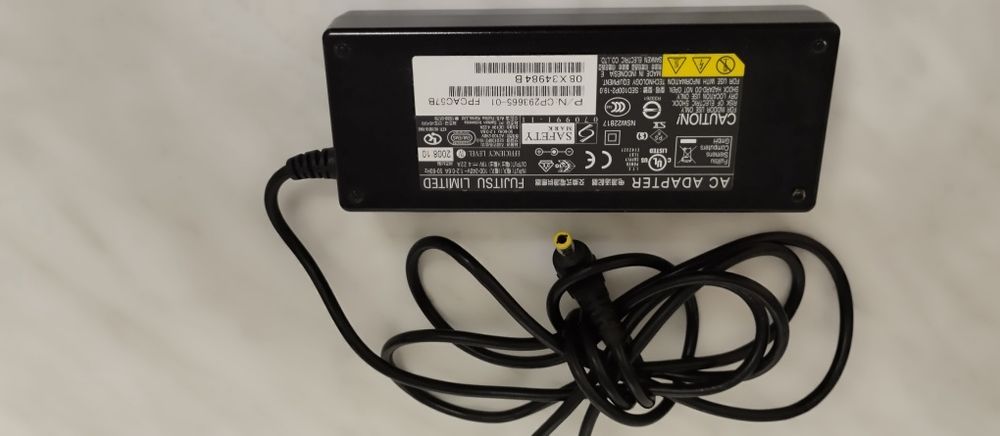 Адаптер для ноутбука