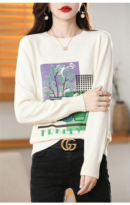 Женский свитер с принтом