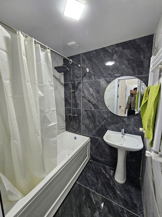 Продаю 2 комнатную квартиру в городе Бухаре