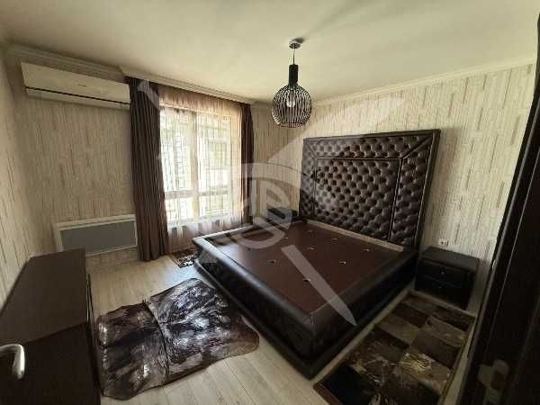 Продава се Четиристаен апартамент в Бургас, Център - 142 кв.м за 1868 €/кв.м - Снимка #3