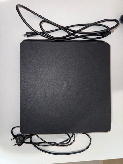 Ps4 500gb slim+ 9 jocuri