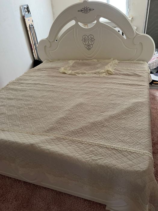 Продам 2х спальный кровать