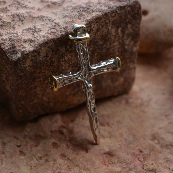 Сребърен медальон кръст 925 с златни акценти–мъжки бохо-рустик дизайн