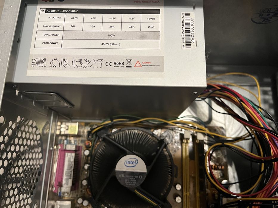 Vand pc vechi + monitor