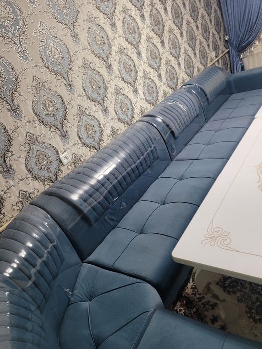 Yangi mebel yuzfoyiz yangi