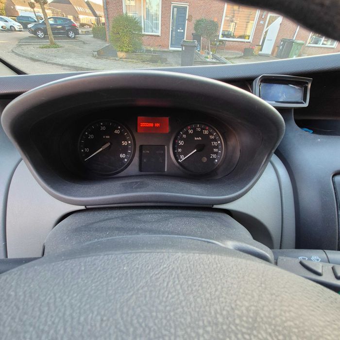 Renault trafic Euro 5 cu doua usi lateral