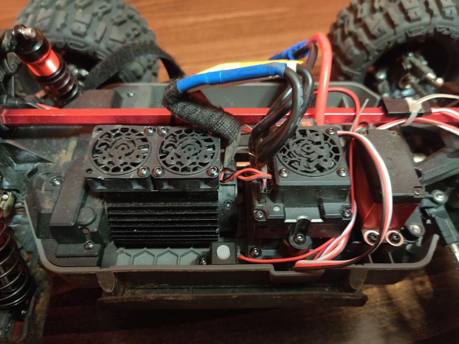 MJX 10208 RC количка с дистанционно