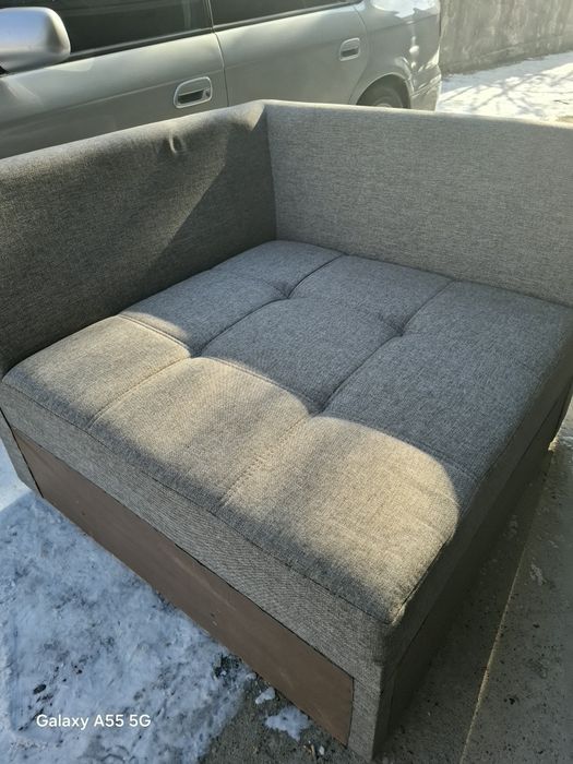 Продам кресло   угловую секцию дивана